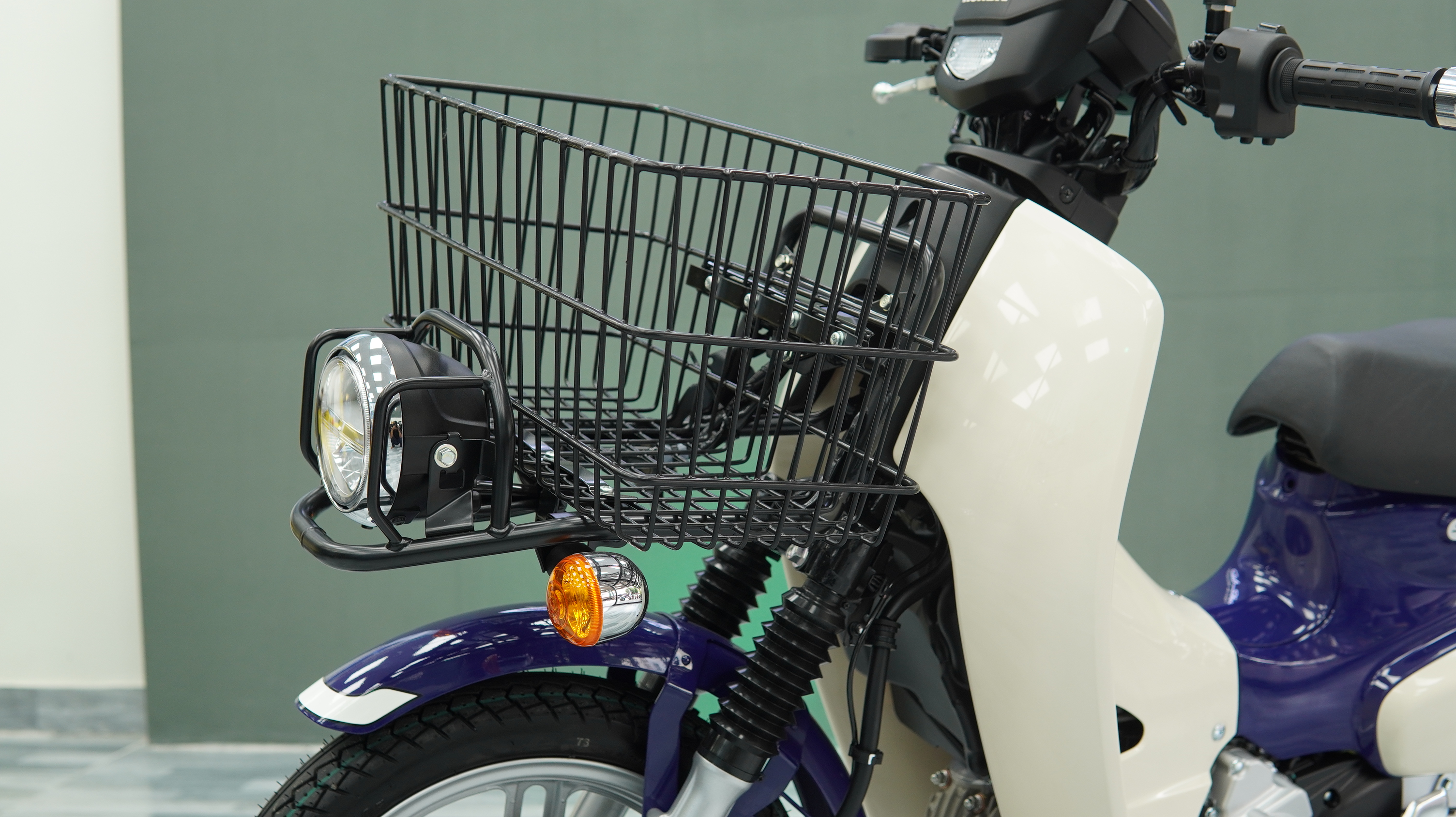 Honda Super Cub 110 Pro ABS 2025, Nhập Khẩu Chính Hãng Từ Nhật