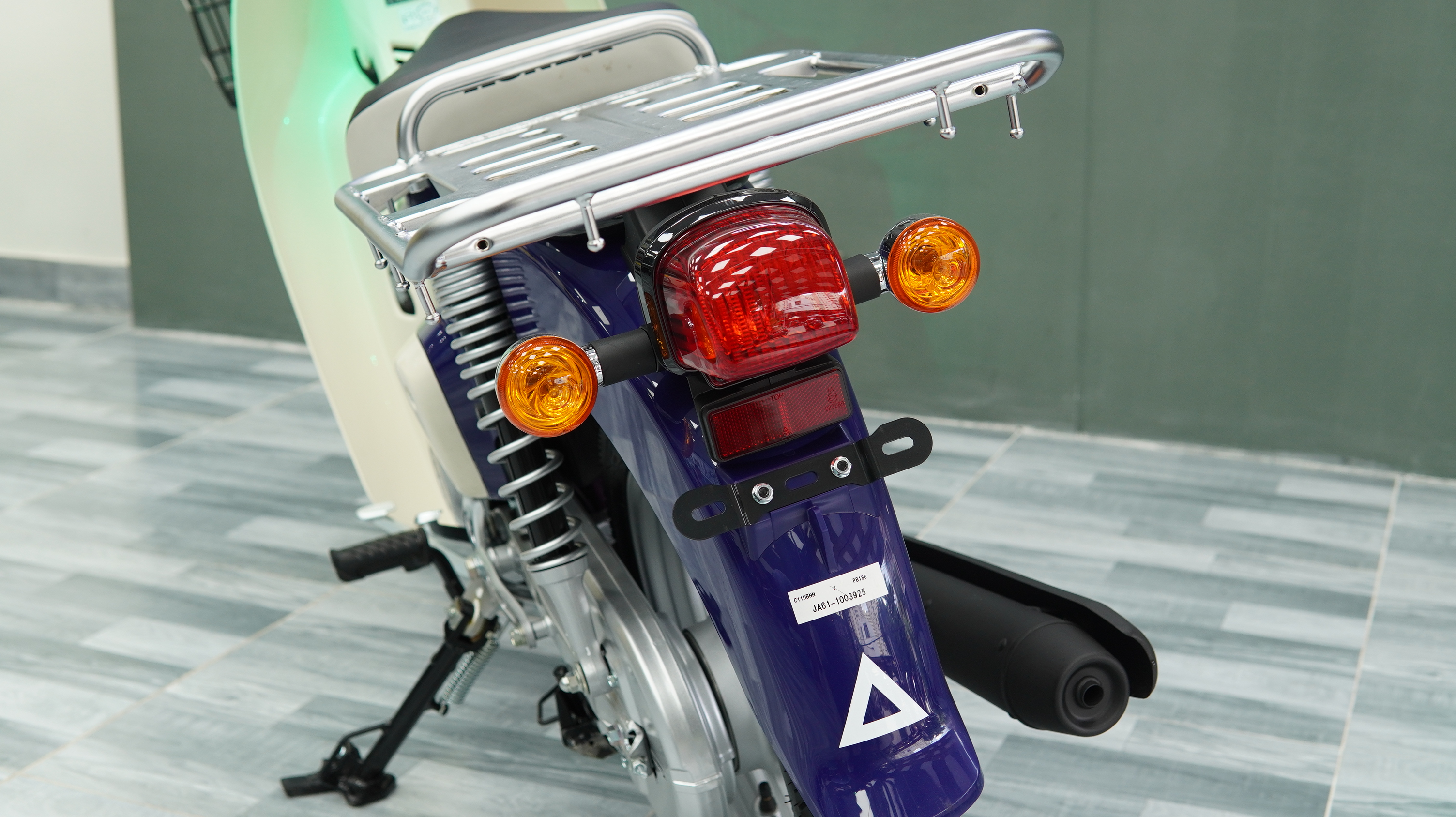 Honda Super Cub 110 Pro ABS 2025, Nhập Khẩu Chính Hãng Từ Nhật