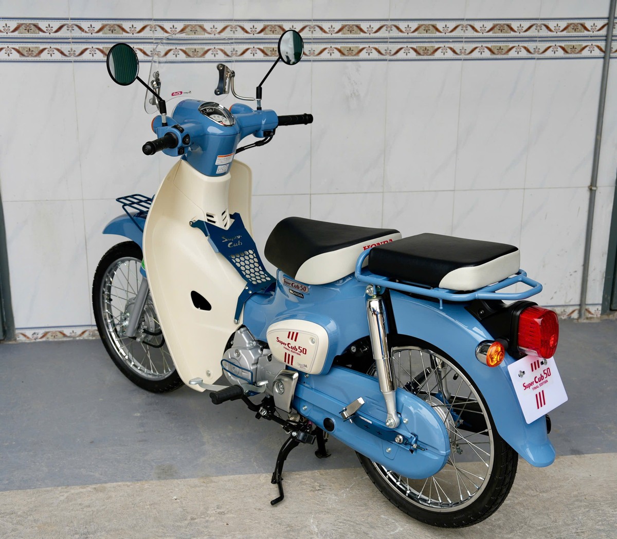 Honda Super Cub 50 Final Edition Custom Độc Quyền 12 phụ kiện