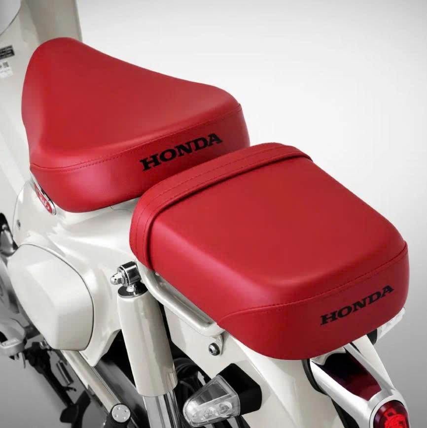 Honda Super Cub 125 Custom Edition 2025 màu trắng nhập khẩu Thái Lan