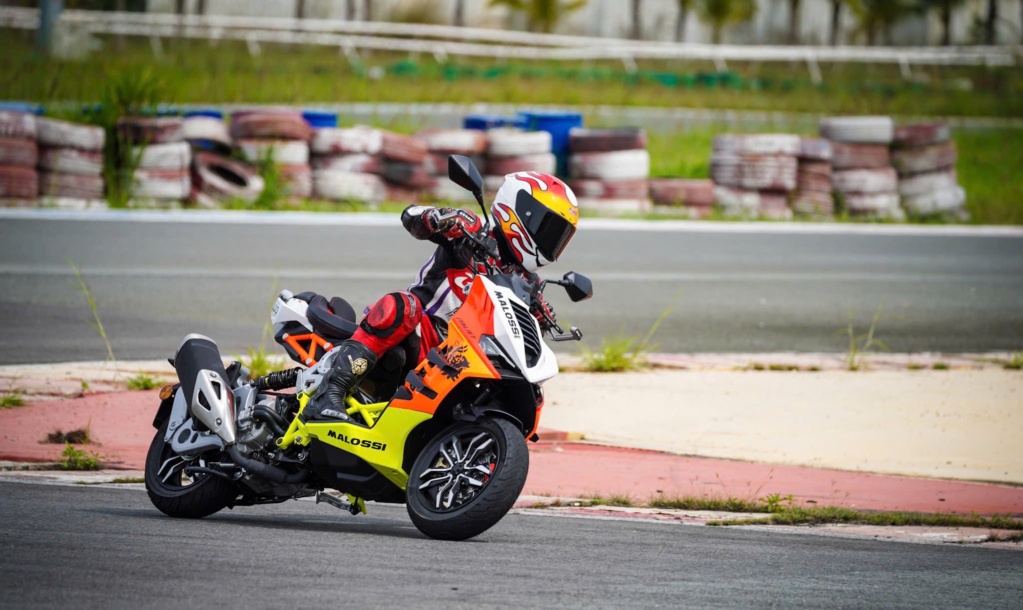 Italjet Dragster 300 Malossi, Xe Tay Ga Đua Nội Thành Thương Hiệu Italy