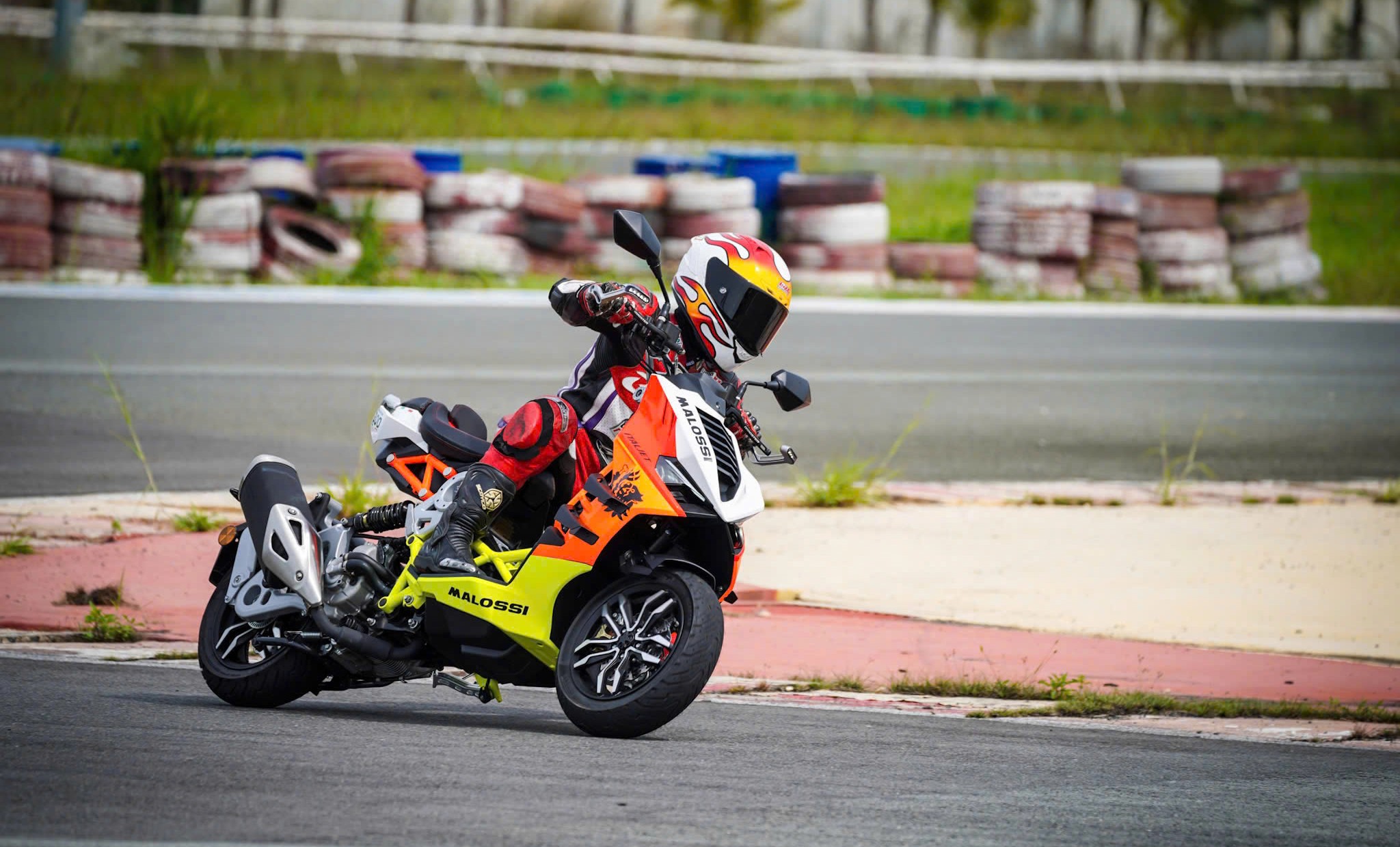 Italjet Dragster 300 Malossi, Xe Tay Ga Đua Nội Thành Thương Hiệu Italy