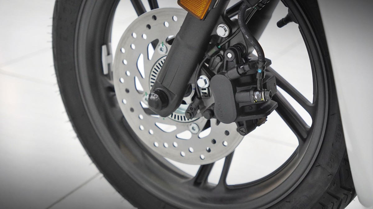 Honda SH150 trắng pha lê nhập Ý – Đỉnh cao sang trọng Made in Italia