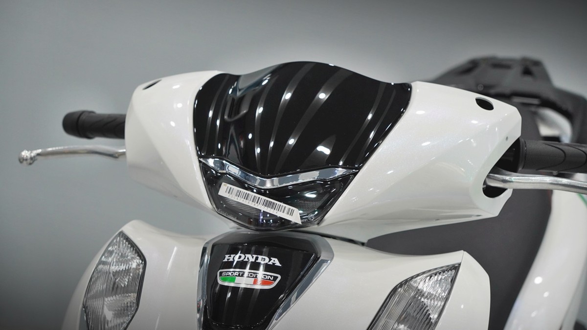 Honda SH150 trắng pha lê nhập Ý – Đỉnh cao sang trọng Made in Italia