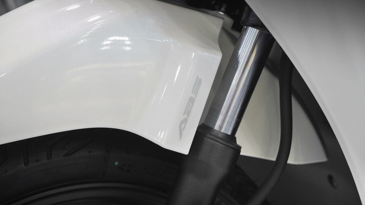 Honda SH150 trắng pha lê nhập Ý – Đỉnh cao sang trọng Made in Italia