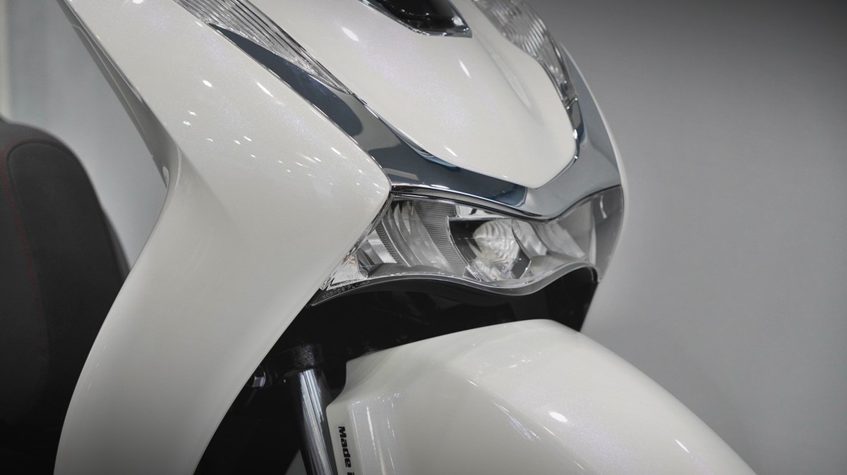 Honda SH150 trắng pha lê nhập Ý – Đỉnh cao sang trọng Made in Italia
