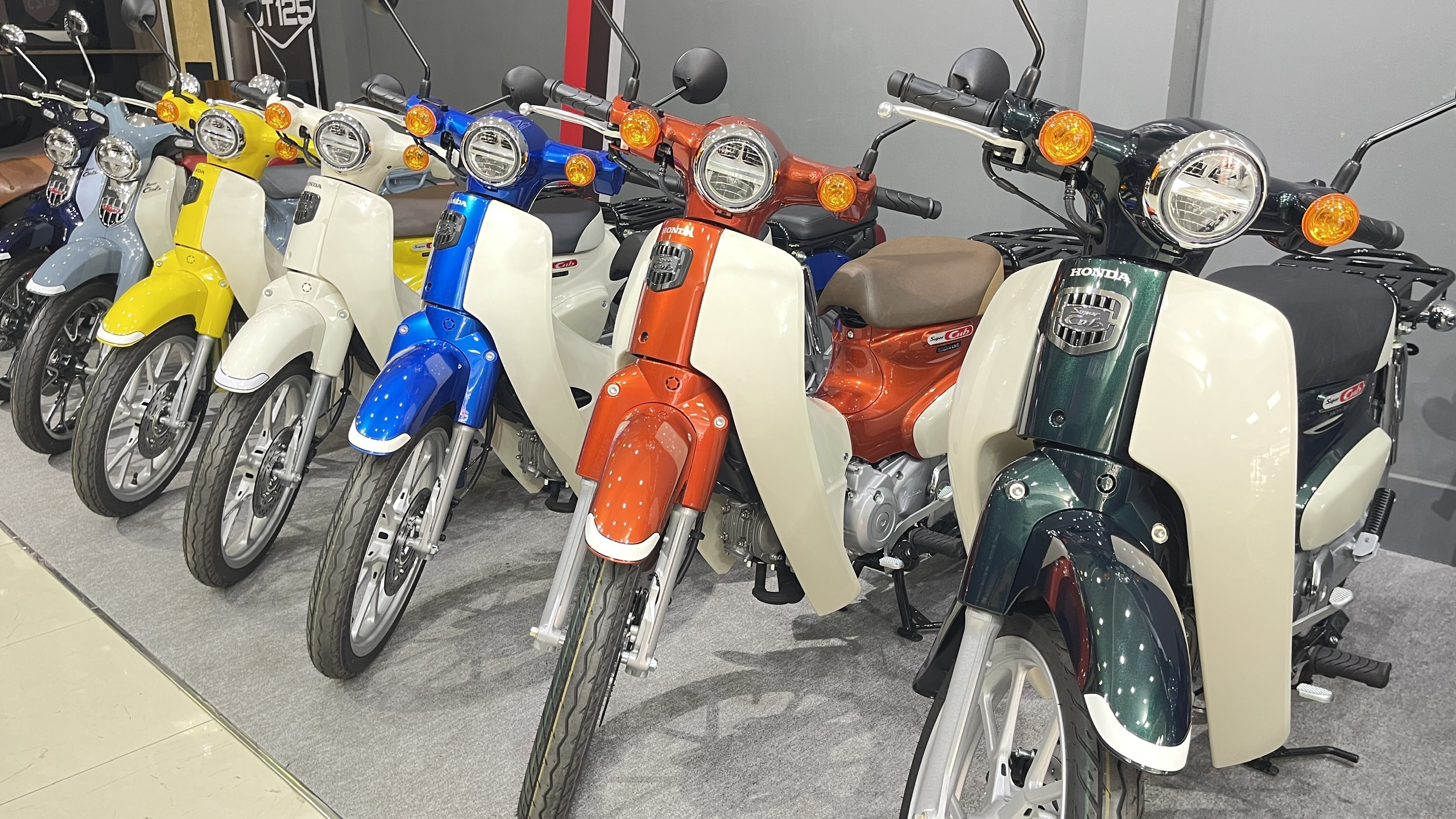 Honda Super Cub 110 ABS, Made In Japan, NK Chính Hãng, Hiếm