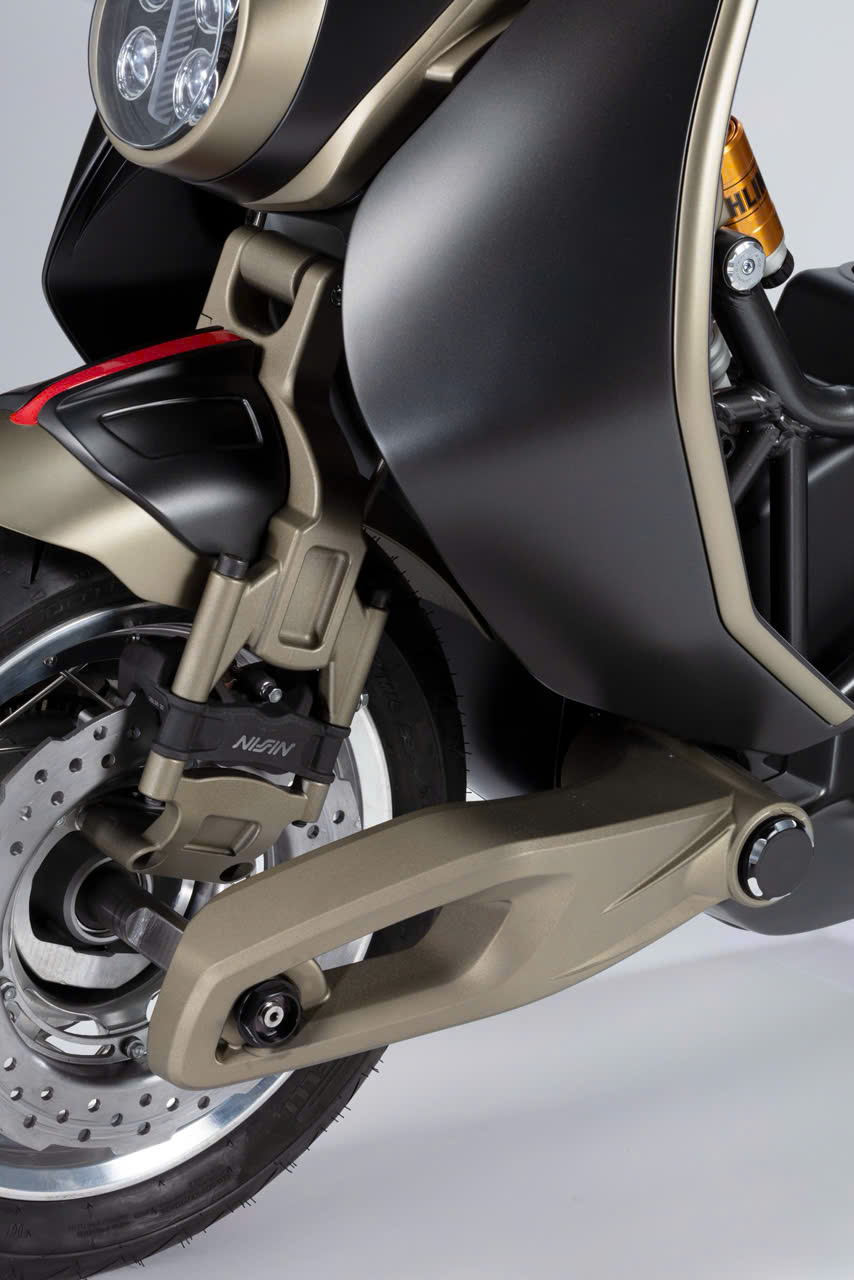 Italjet Roadster 400 nhập Ý – GIới hạn 777 xe  độc bản, thiết kế cơ khí lộ thiên, siêu hiếm