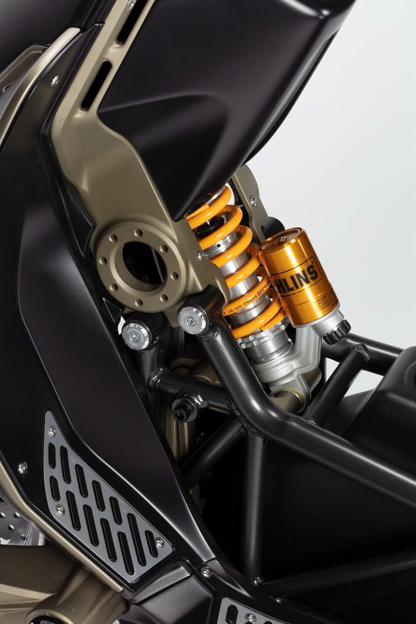 Italjet Roadster 400 nhập Ý – GIới hạn 777 xe  độc bản, thiết kế cơ khí lộ thiên, siêu hiếm