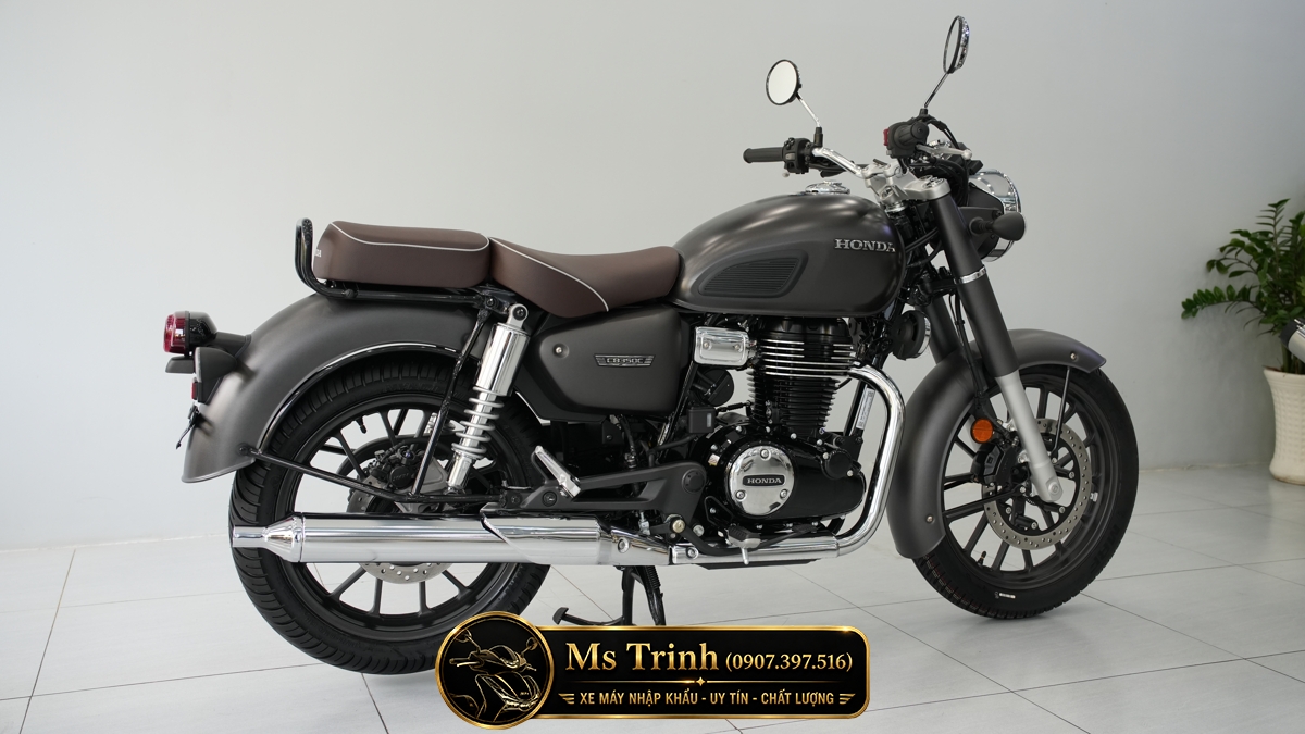 Tổng thể Honda CB350C Pro 2026 màu đen nhám phong cách classic đầy cuốn hút