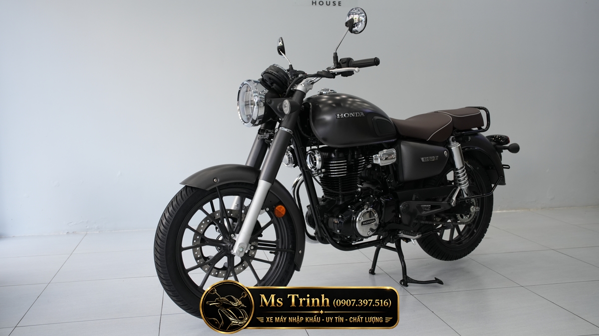 Honda CB350C Pro 2026 màu đen nhám nổi bật với ngoại hình classic sang trọng