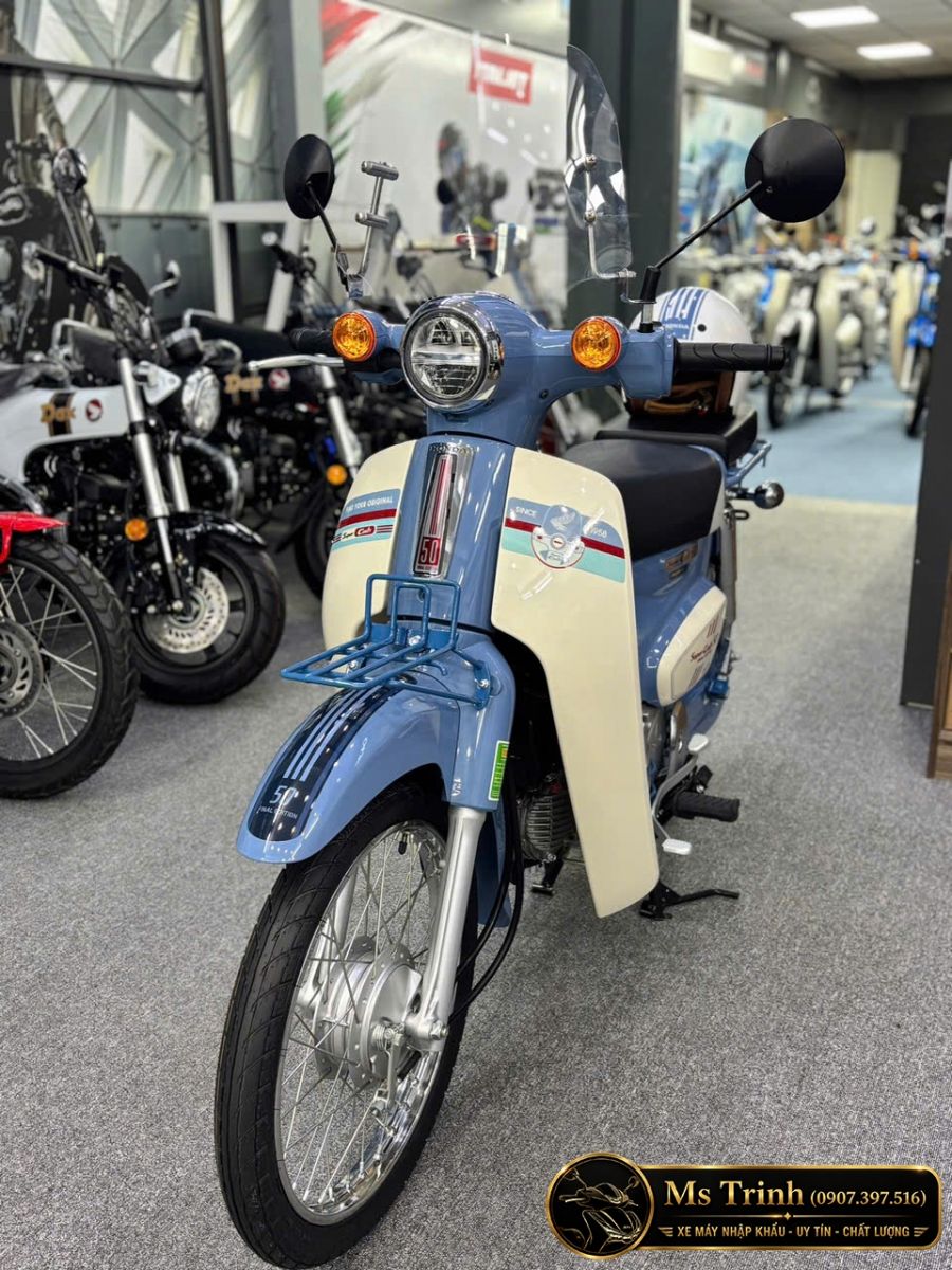 Mua Honda Super Cub 50 Final Edition nhập Nhật phối xanh kem độc đáo