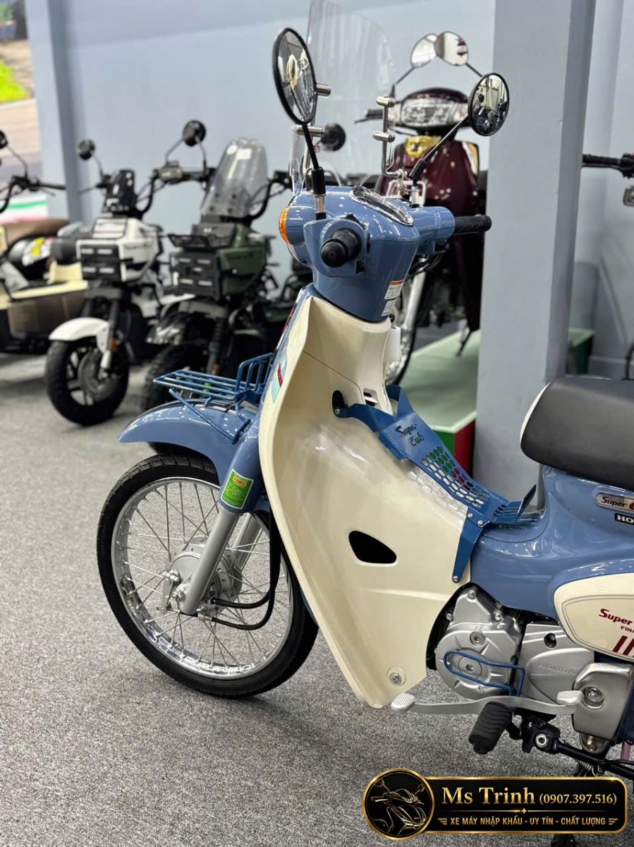 Mua Honda Super Cub 50 Final Edition bản Custom màu Bonnie Blue