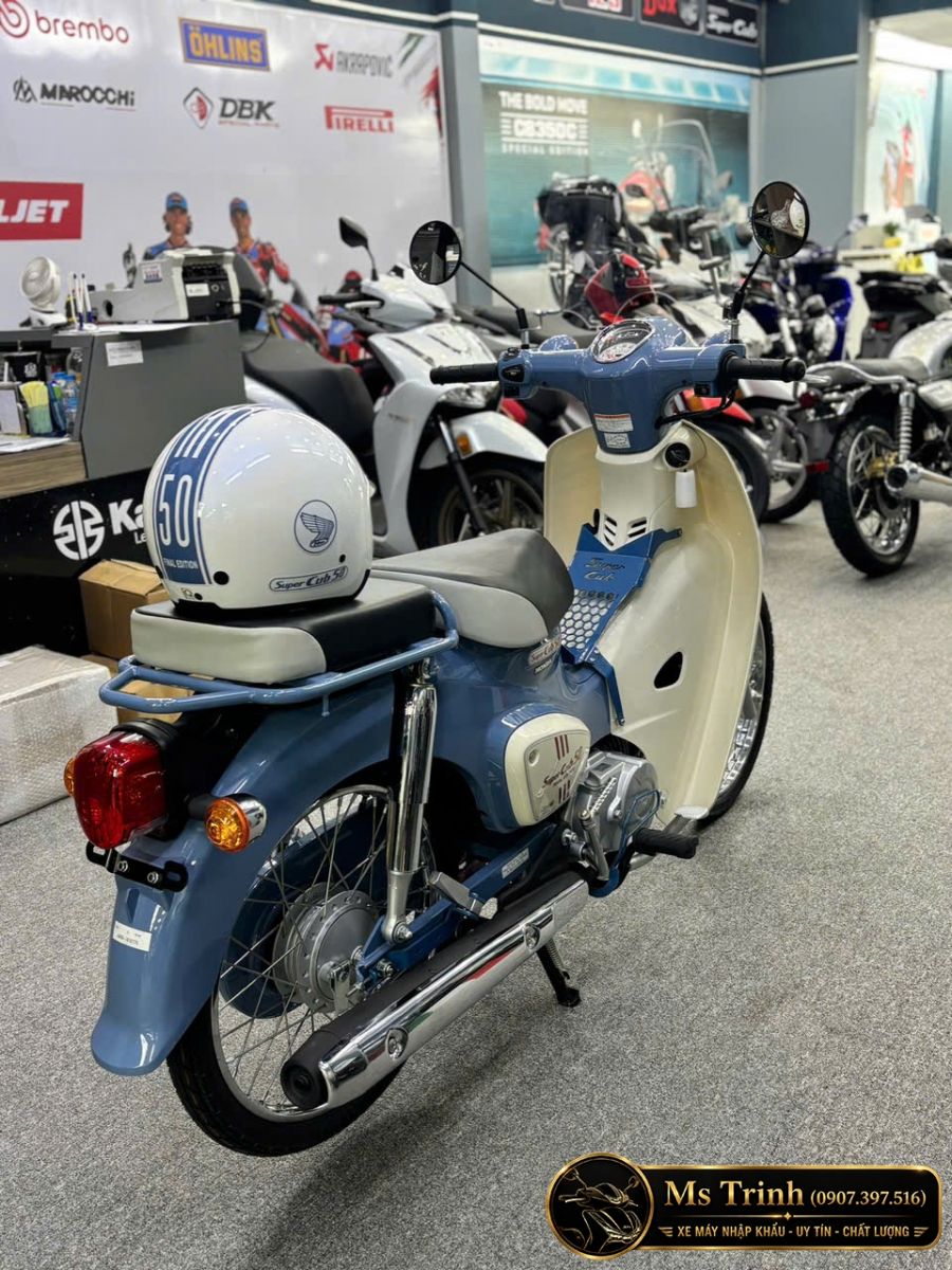 Honda Super Cub 50 Final Edition Custom màu Bonnie Blue nhập Nhật