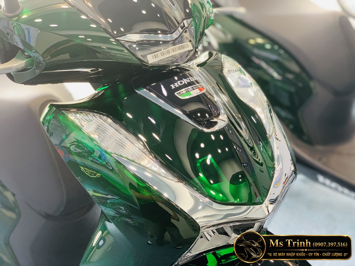 Mặt nạ trước Honda SH150 Vetro Green với logo Limited Edition